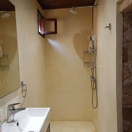 Kissamitakis בית הארחה 4*